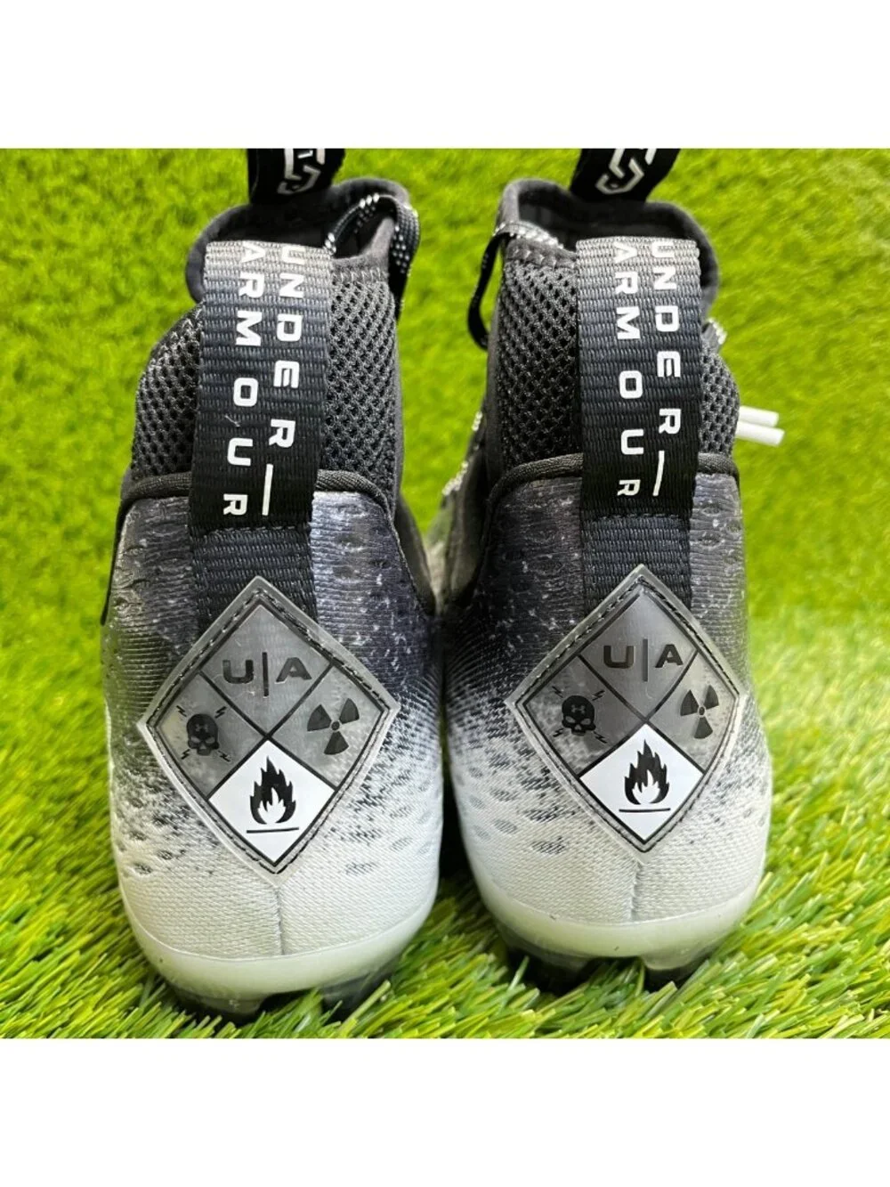 Under Armour Spotlight Lux MC 2.0 Mens Size 10.5 Black White Football Cleats